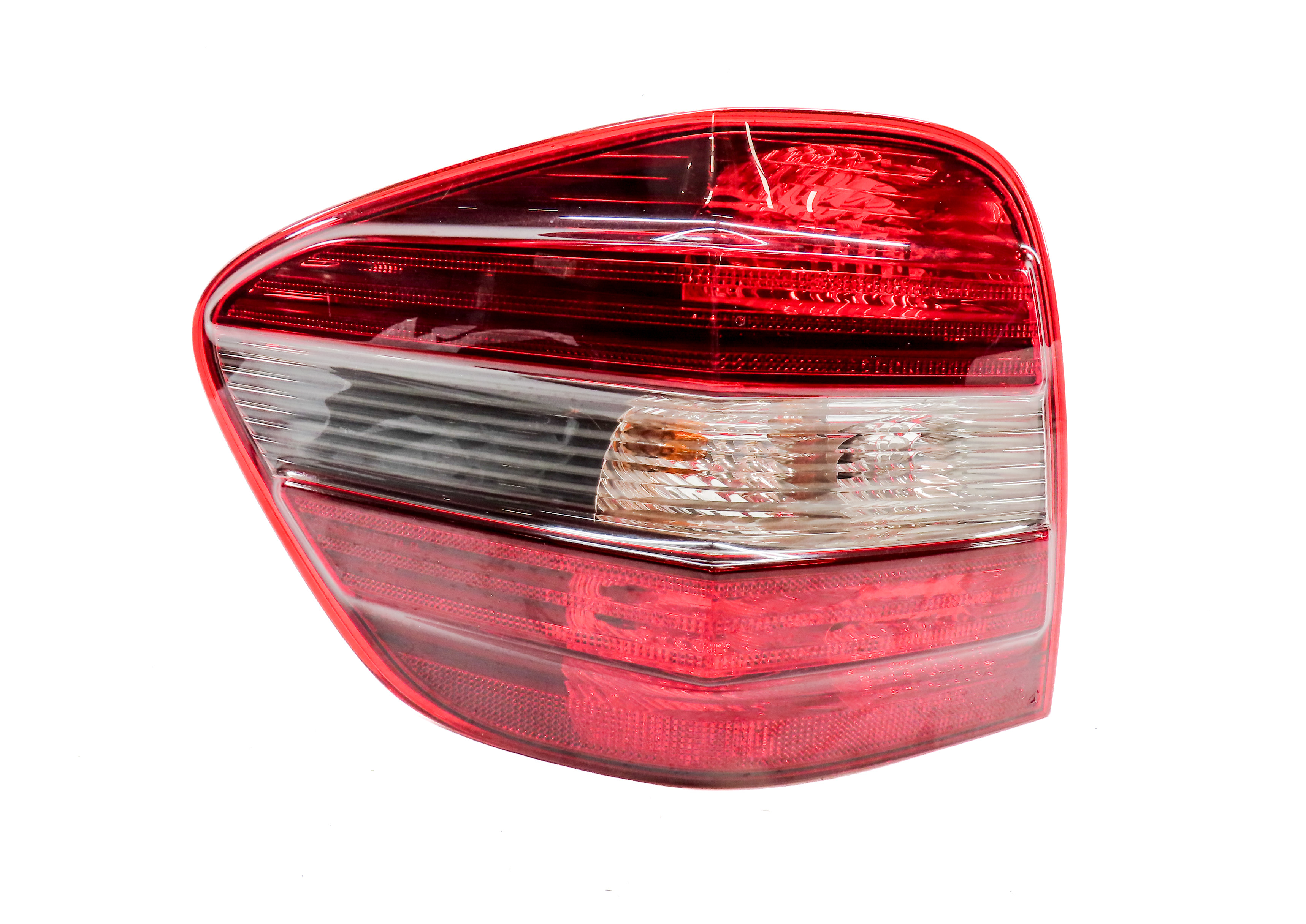 06-08 MERCEDES ML320 ML350 ML500 ML550 (W164) LEFT TAILLIGHT BRAKE LIGHT LAMP — exact item pictured